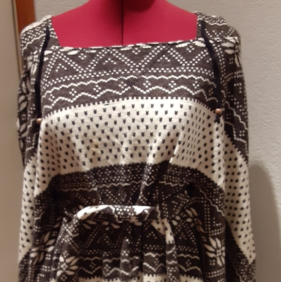 vfish Hoodie Poncho - Picture 1 of 5